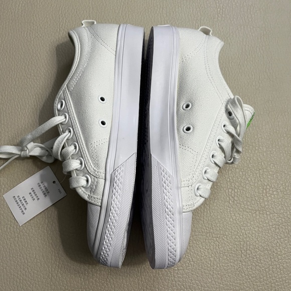 NWT - Adidas Nizza Women’s Canvas Sneakers - US 5 / EU 37 1/3 - Picture 4 of 8